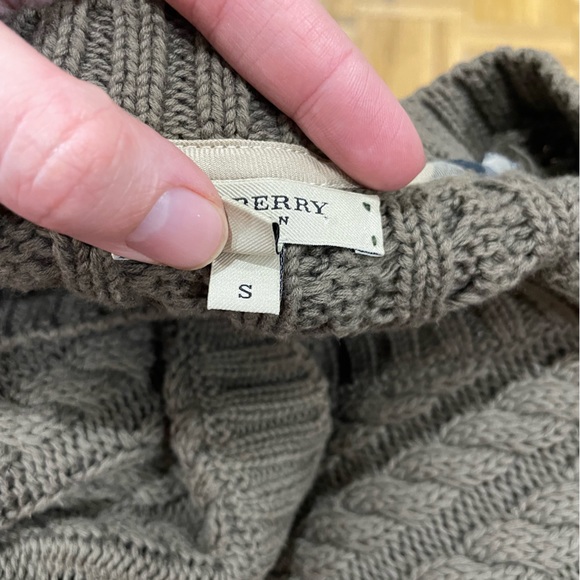 Burberry sweater size small - Picture 5 of 6